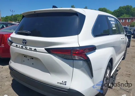 2021 Toyota Sienna Le from USA, damaged, VIN 5TDKSKFCXMS005371